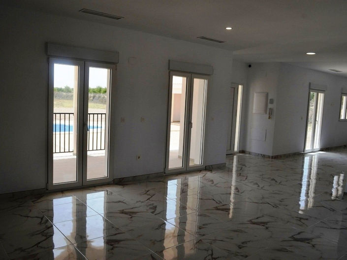 Image No.10-4 Bed Villa for sale