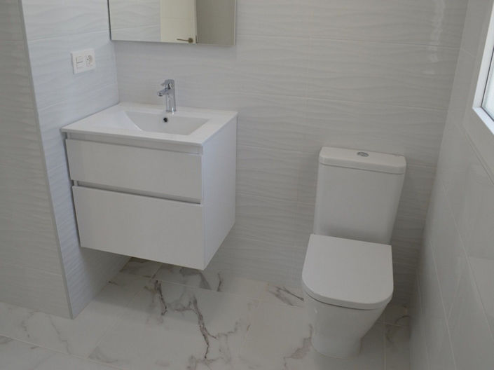 Image No.21-4 Bed House for sale