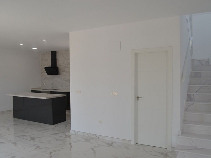 Image No.23-4 Bed Villa for sale