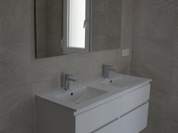 Image No.27-4 Bed House for sale