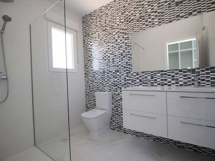 Image No.6-4 Bed House for sale