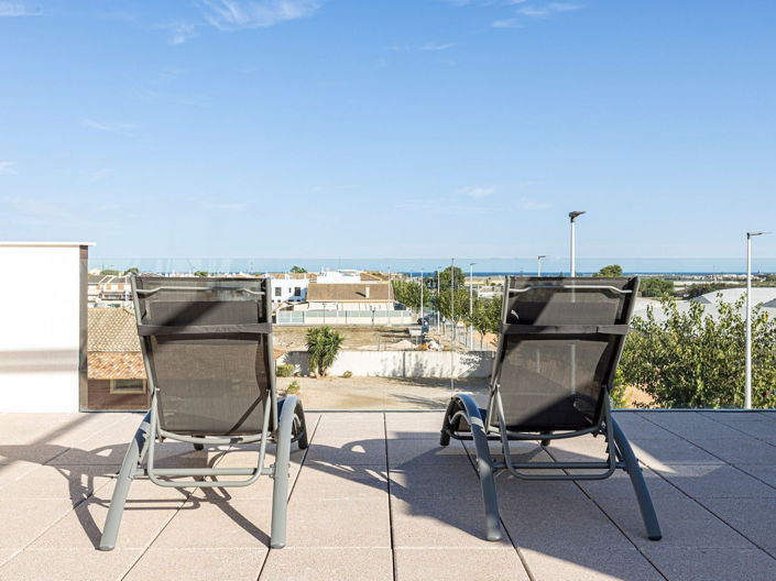 Image No.19-2 Bed Apartment for sale