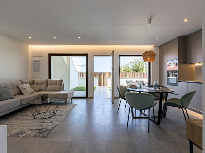 Image No.3-2 Bed Apartment for sale