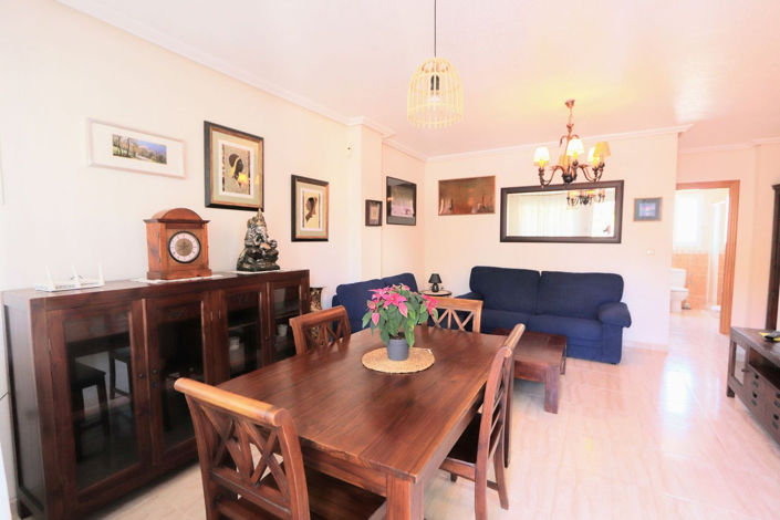 Image No.8-3 Bed House for sale