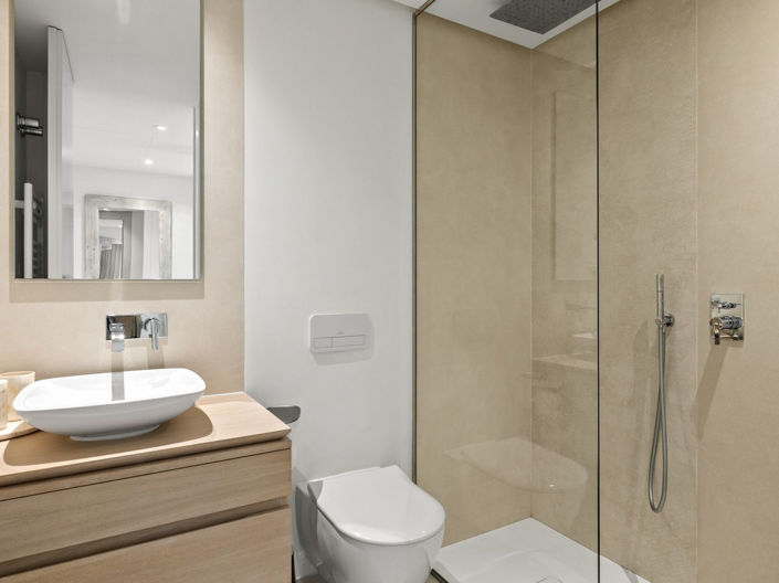 Image No.17-7 Bed Apartment for sale