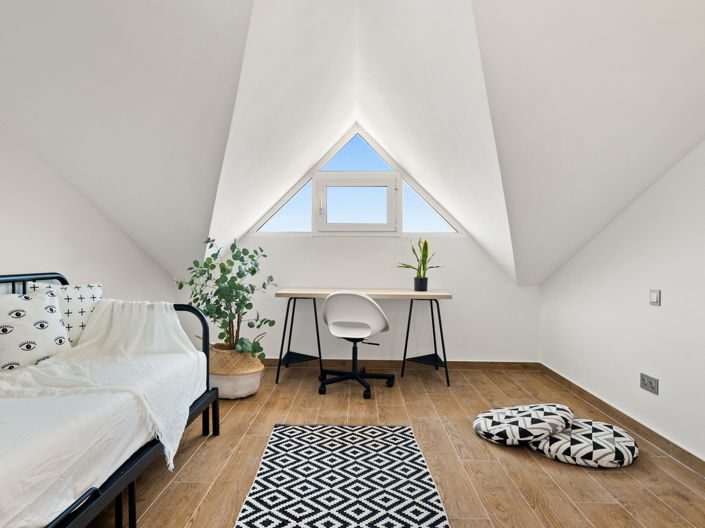 Image No.12-3 Bed Apartment for sale