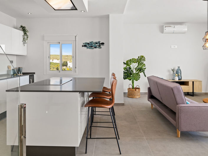 Image No.8-3 Bed Apartment for sale