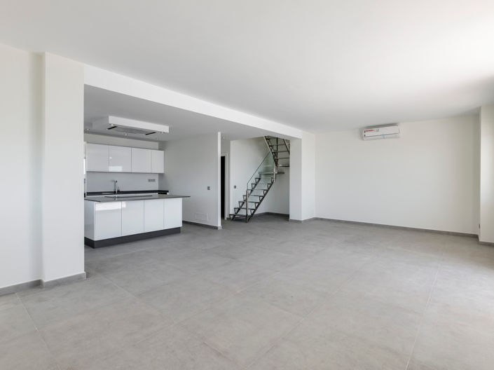 Image No.13-3 Bed Apartment for sale