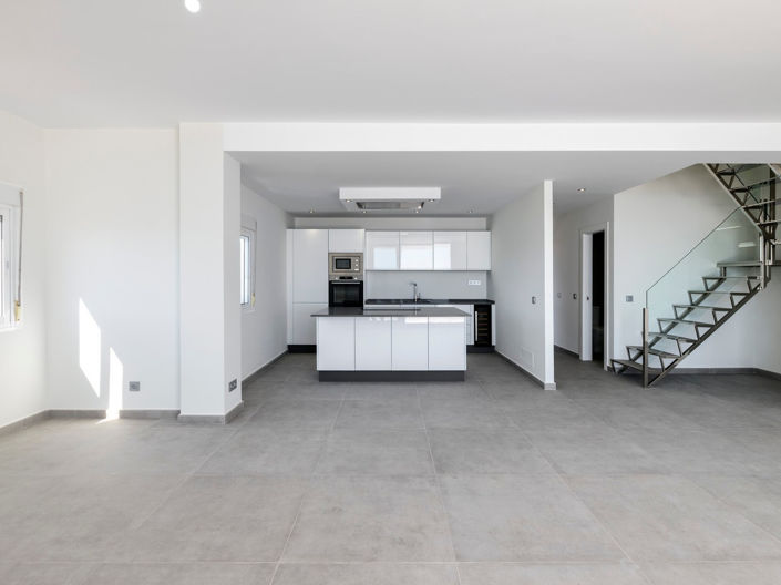 Image No.8-3 Bed Apartment for sale