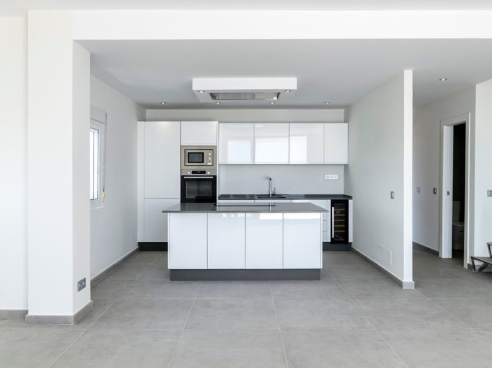 Image No.9-3 Bed Apartment for sale