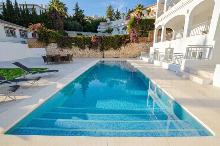 Image No.2-Villa de 6 chambres à vendre à Benalmadena