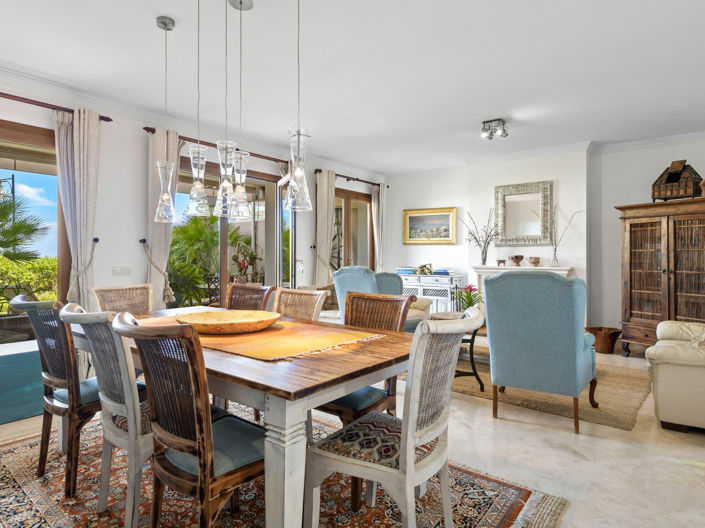 Image No.17-4 Bed House for sale