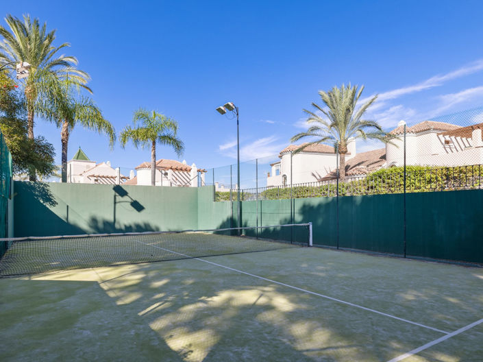 Image No.26-4 Bed House for sale