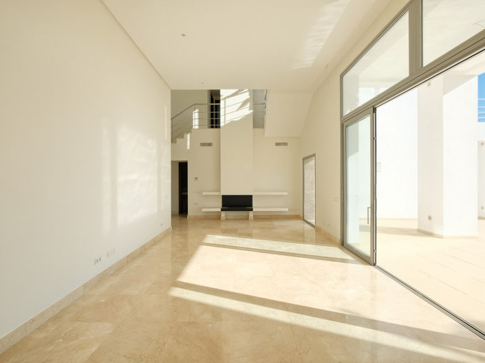 Image No.16-4 Bed House for sale