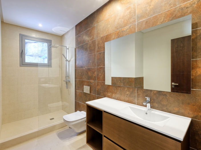 Image No.21-4 Bed House for sale