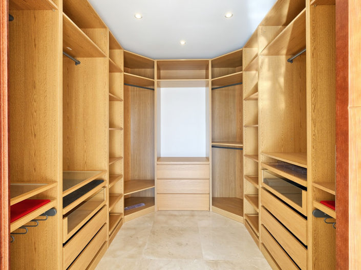 Image No.26-4 Bed House for sale