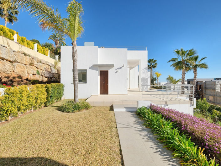 Image No.3-4 Bed House for sale