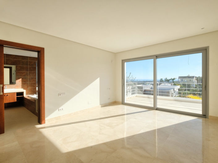 Image No.37-4 Bed House for sale