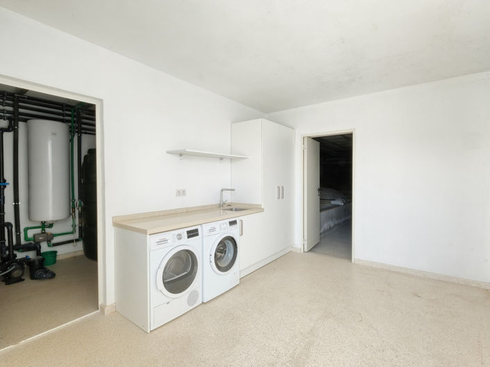 Image No.40-4 Bed House for sale