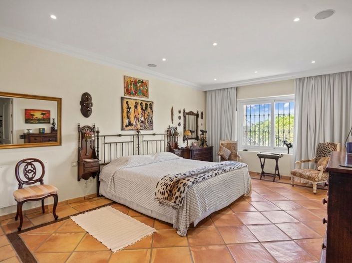 Image No.3-Villa de 4 chambres à vendre à Benahavis