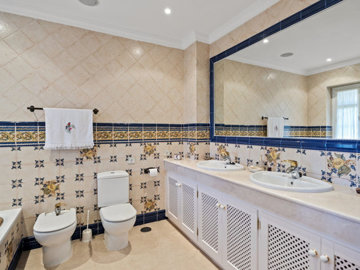 4-c23c0f86247804fa50226aecd8b0b2c8