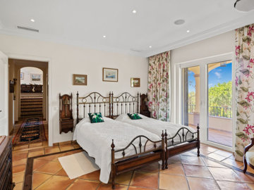 7-aa4cc561180b369757c0bb4af9886cd3