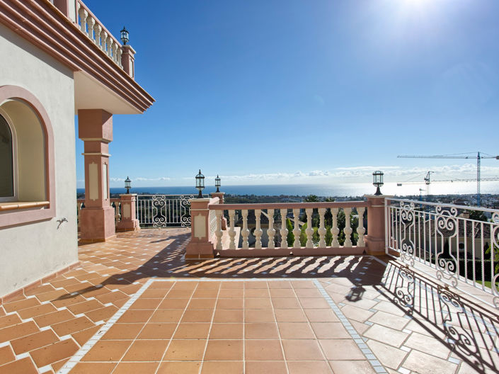 Image No.19-8 Bed House for sale