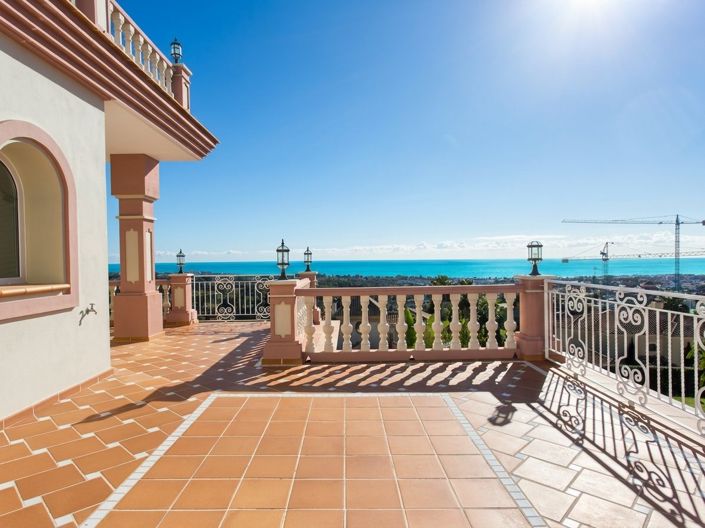 Image No.19-8 Bed Villa for sale