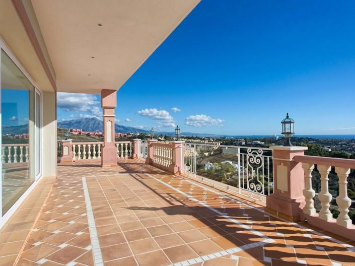 Image No.20-8 Bed Villa for sale