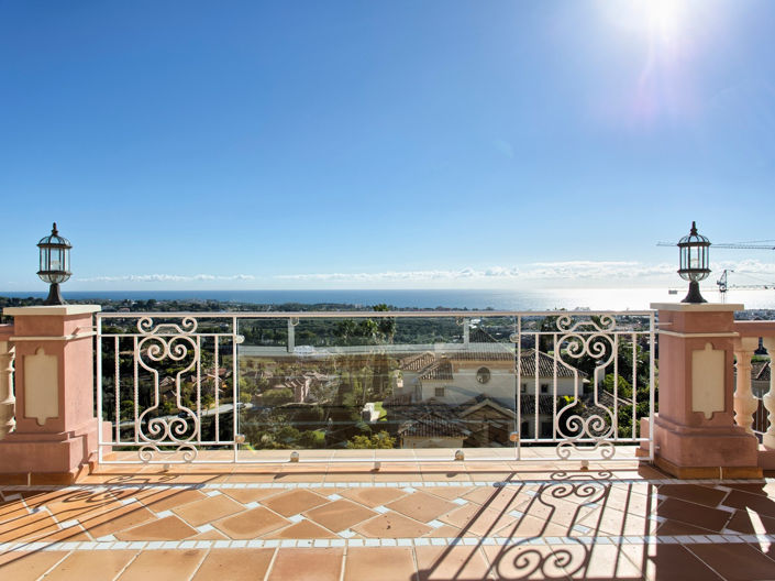 Image No.21-8 Bed House for sale