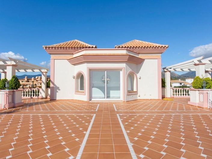 Image No.34-8 Bed Villa for sale