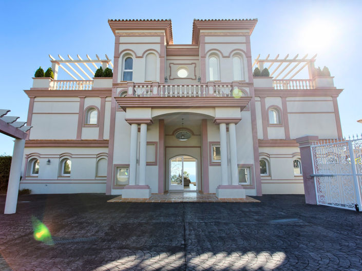 Image No.45-8 Bed Villa for sale