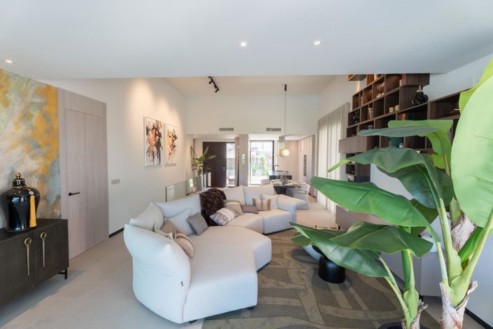 Image No.17-3 Bed House for sale