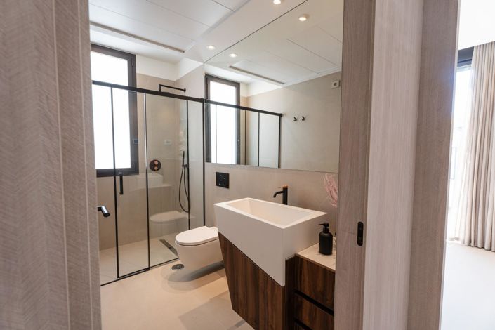 Image No.24-3 Bed House for sale