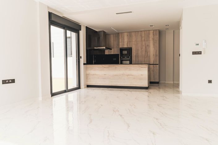 Image No.8-4 Bed Bungalow for sale