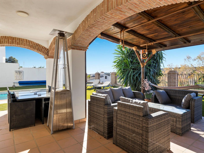 Image No.22-4 Bed House for sale