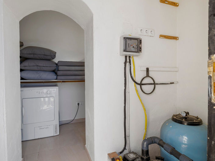 Image No.26-4 Bed House for sale