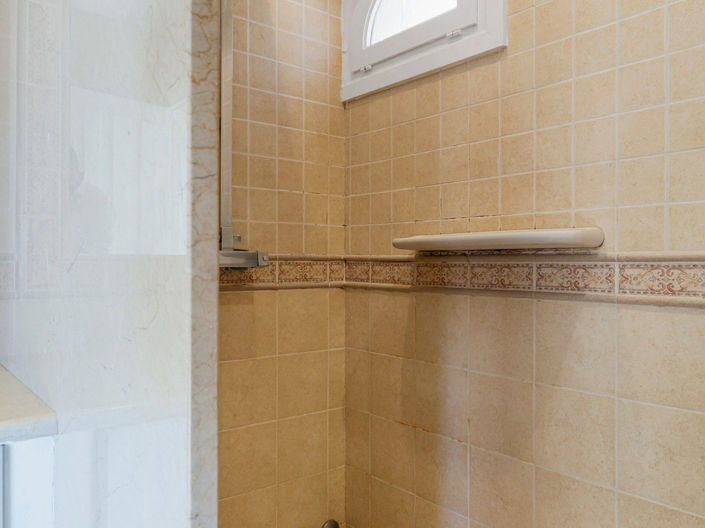 Image No.49-4 Bed House for sale