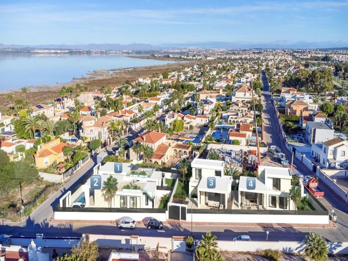 Image No.13-3 Bed House for sale