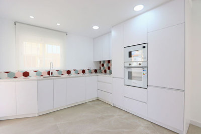 10-bb915d1cb19341576dcdc994b81ab9c5