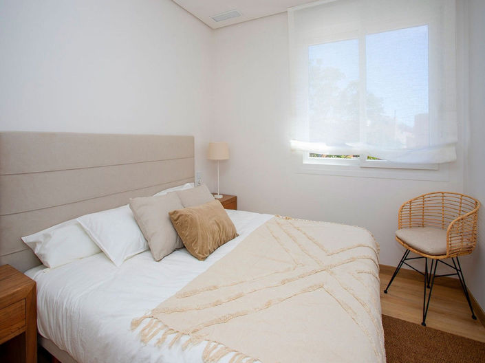 Image No.9-3 Bed House for sale