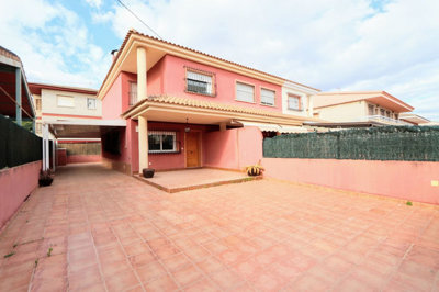 1 - Los Alcázares, House