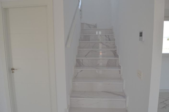 Image No.29-4 Bed Villa for sale