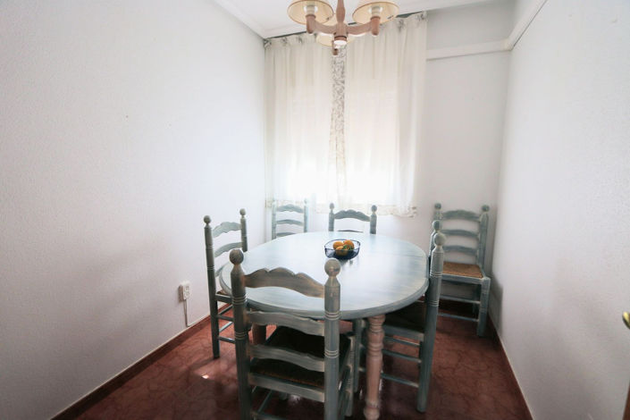 Image No.16-4 Bed House for sale
