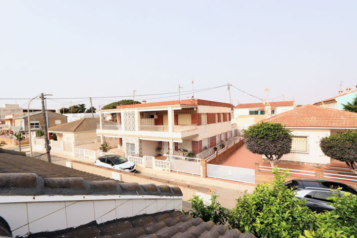 Image No.27-4 Bed House for sale