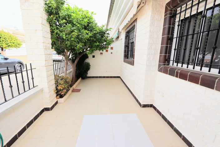 Image No.29-4 Bed House for sale