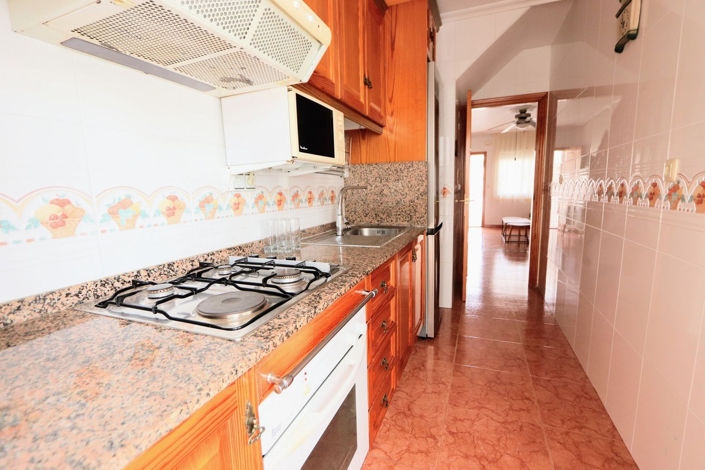 Image No.8-4 Bed House for sale