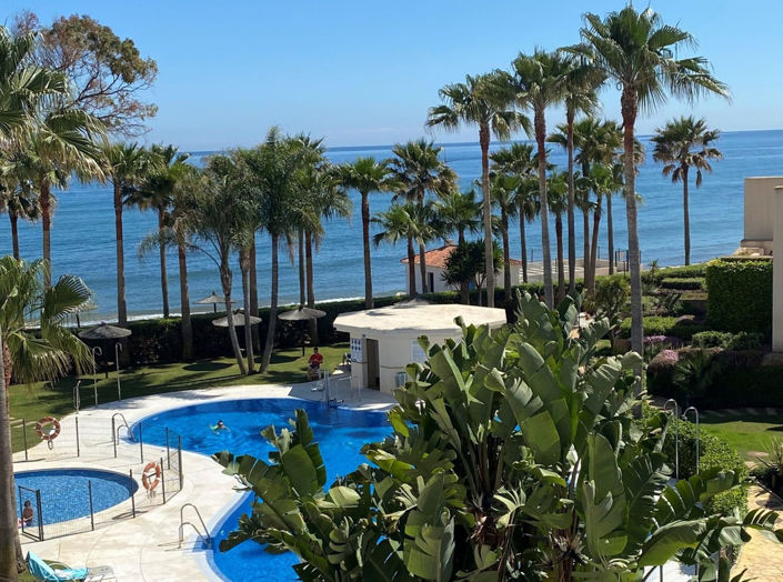 Image No.2-Appartement de 2 chambres à vendre à Estepona