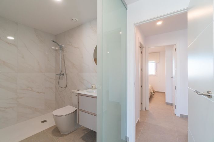 Image No.27-3 Bed Apartment for sale