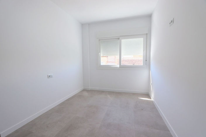 Image No.31-3 Bed Apartment for sale